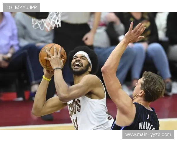 阿伦首节16分5篮板，骑士内线开局统治开拓者禁区