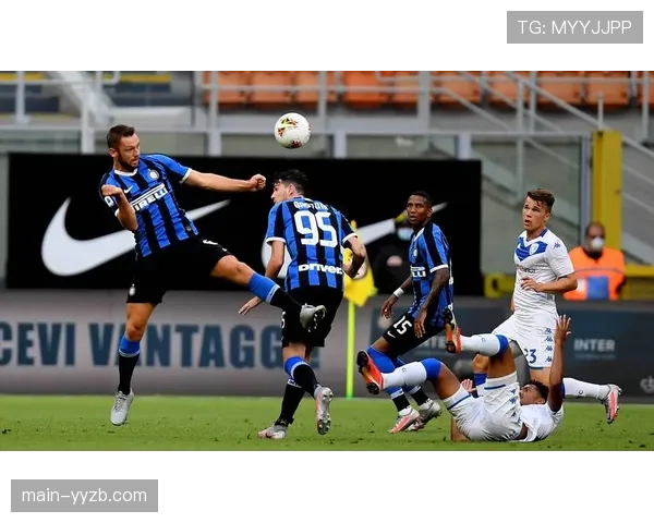 国际米兰客场2-0击败维罗纳,领先优势扩大至8分 国际米兰客场2-0击败维罗纳,领先优势扩大至8分